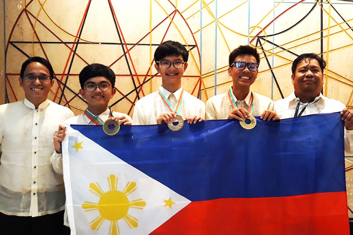 Three Filipino Students garnered awards in International Physics Meet