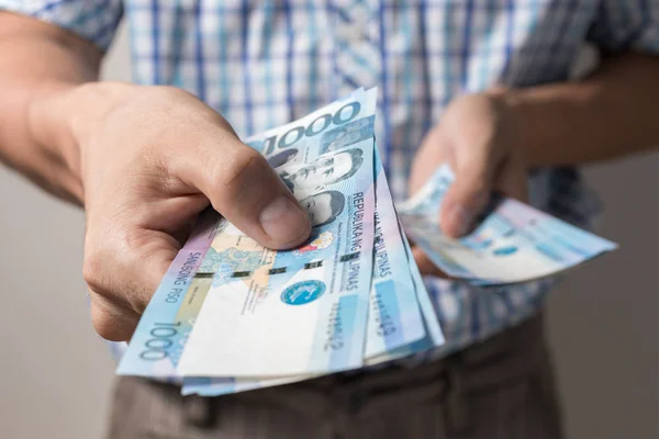 14th Month Pay Bill Filed at House: What Filipinos Should Know
